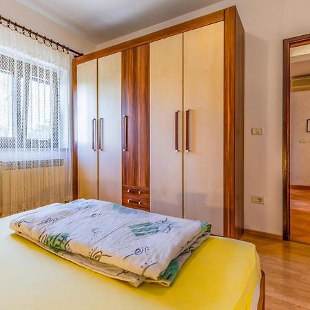 Gorgeous Apartment In Pula With Kitchen Exterior foto